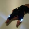 Rekawica Swietlna Dla Mechanikow Led Latarka 2w1-5