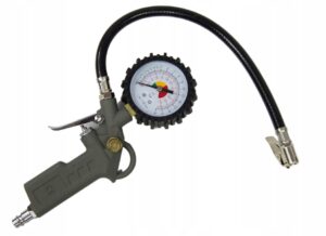 Pistolet Do Pompowania Kol Z Manometrem 16 Barow-2