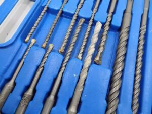 Zestaw Wiertel I Dlut Do Betonu Sds Plus 17 El-8