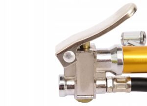 Pistolet Do Pompowania Kol Z Manometrem 15 Bar Tir-4