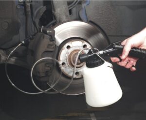 Zestaw do Odpowietrzania Hamulcow Wysysarka-7