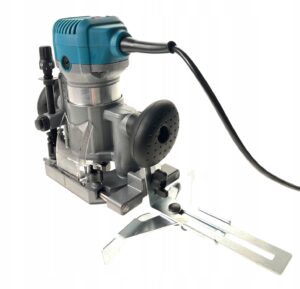 FREZARKA GORNOWRZECIONOWA 2400W 6/8MM + 12X FREZY-4