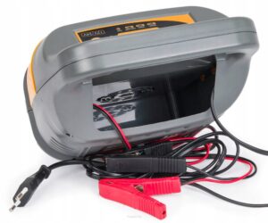 PROSTOWNIK mikroprocesorowy AKUMULATOROWY 6/12/24V-5